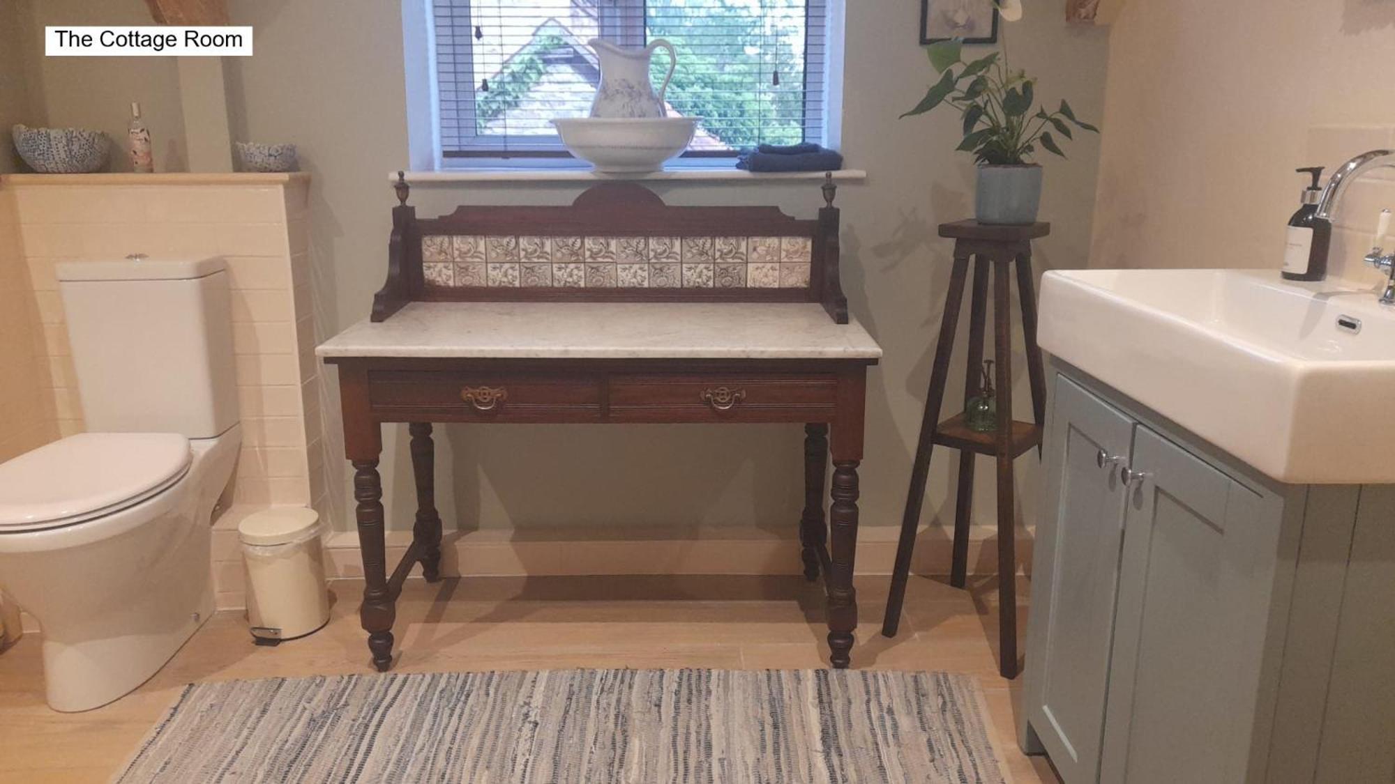 Cotswold Cottage Bed & Breakfast Luckington Eksteriør bilde