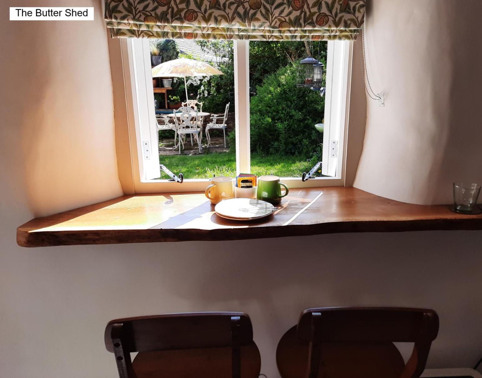 Cotswold Cottage Bed & Breakfast Luckington Eksteriør bilde